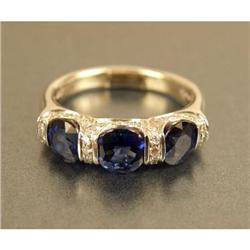 AN 18K WHITE GOLD, DIAMOND AND SAPPHIRE RING