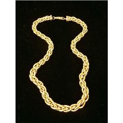 AN 18K YELLOW WOVEN GOLD NECKLACE