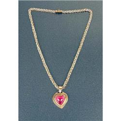 A 14K YELLOW GOLD AND PINK HARDSTONE HEART-FORM PENDANT