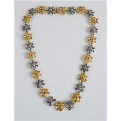 A 14K YELLOW GOLD HARDSTONE FLOWERHEAD LINK NECKLACE
