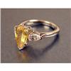 Image 2 : A PLATINUM, YELLOW SAPPHIRE AND DIAMOND RING