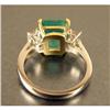 Image 4 : AN 18K WHITE AND YELLOW GOLD, DIAMOND AND EMERALD RING