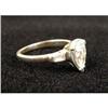Image 2 : A 14K WHITE GOLD AND DIAMOND ENGAGEMENT RING