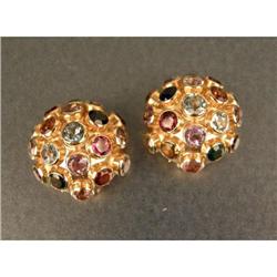 A PAIR OF 18K YELLOW GOLD ORB-FORM EAR CLIP SET WITH MULTI-COLORED SEMI-PRECIOUS STONES