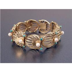 A 14K YELLOW GOLD, PEARL AND TURQUOISE LINK BRACELET