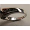 Image 5 : A 14K WHITE GOLD AND DIAMOND RING