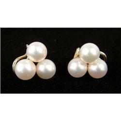 A PAIR OF 14K YELLOW GOLD AND PEARL CLUSTER EARRINGS