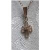 Image 1 : 10 karat gold 16 in chain with gold cross pendant