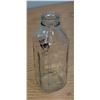 Image 4 : VINTAGE "D' DUTCHMANDAIRY" MILK BOTTLE 9.25" TALL