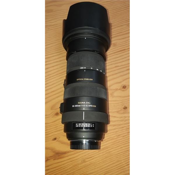 SIGMA DG 50-500 1:45-6:3 OPTICAL STABALIZING LENS COMES IN CASE