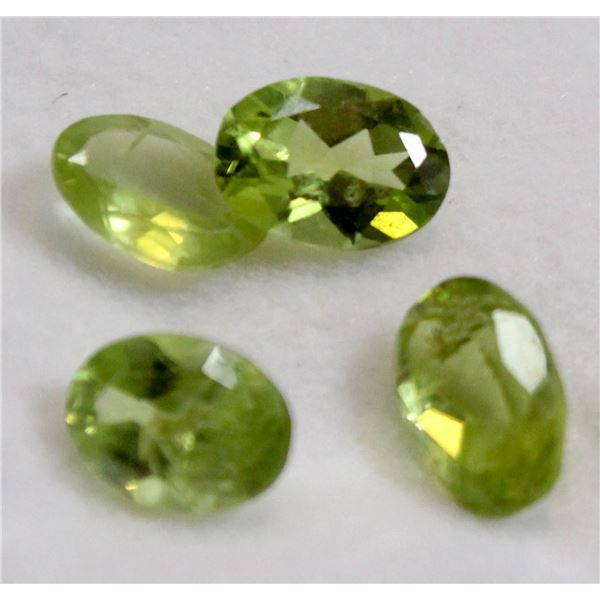 #118-GREEN PERIDOT GEMSTONE 3.35ct