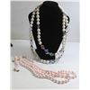 Image 1 : LOT OF 2 MIXED LADIES BEADED STYLE NECKLACES