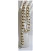 Image 1 : 28" GOLD TONE AND PEARL STYLE LADIES NECKLACE