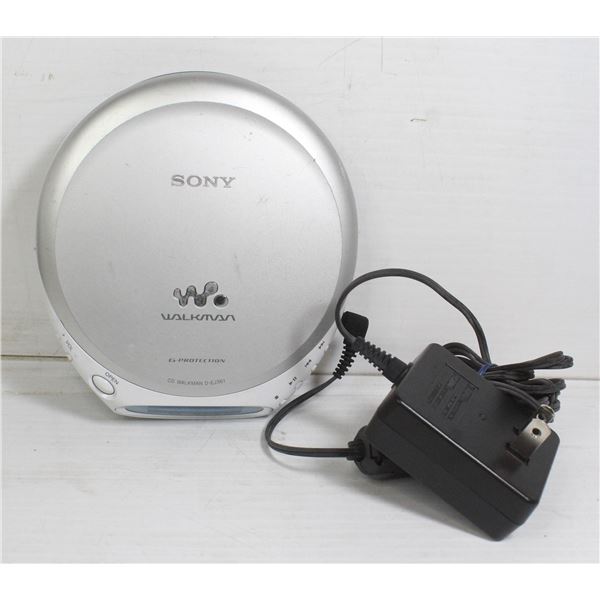 COLLECTORS SONY WALKMAN WITH CHARGER