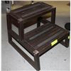 Image 1 : WOOD STEP STOOL