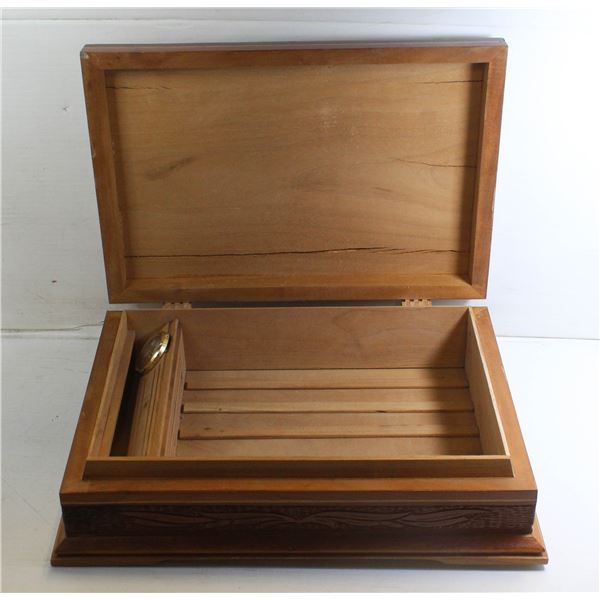 HUMIDOR CIGAR BOX