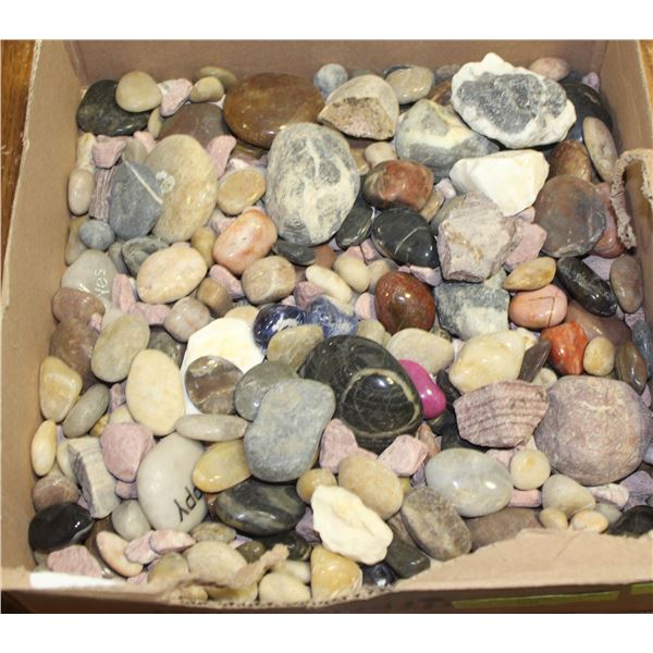 BOX OF STONES OF VARIOUS SHAPES AND SIZES