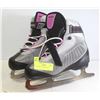 Image 1 : BAUER SIZE 9 LADIES SKATES