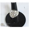 Image 1 : MEN'S MOTHER OF PEARL PINKIE RING