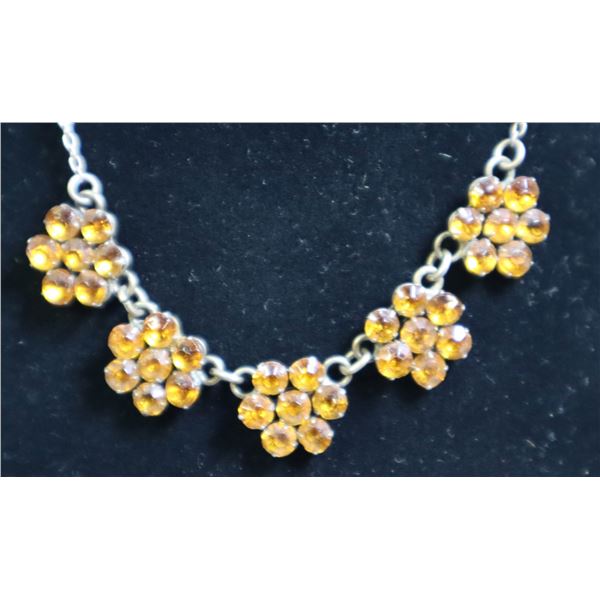 VINTAGE MULTI-STONE 16  LADIES COSTUME NECKLACE