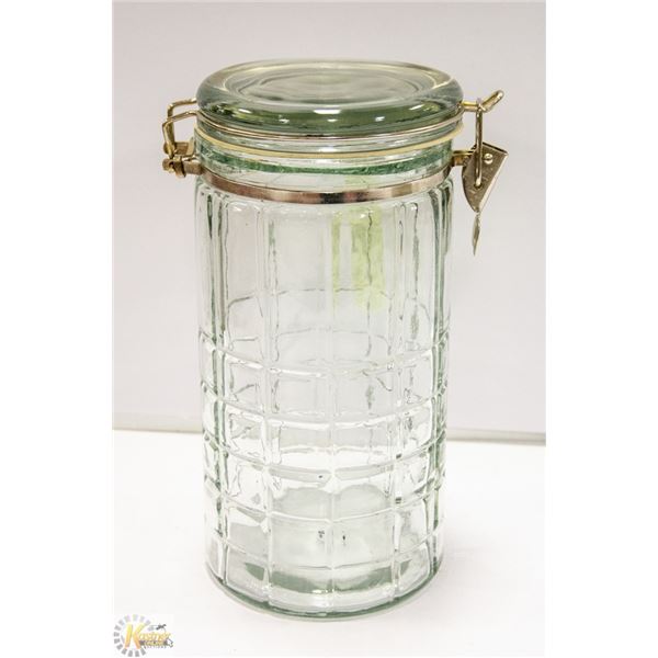 10  TALL MASON STYLE JAR WITH DESIGN