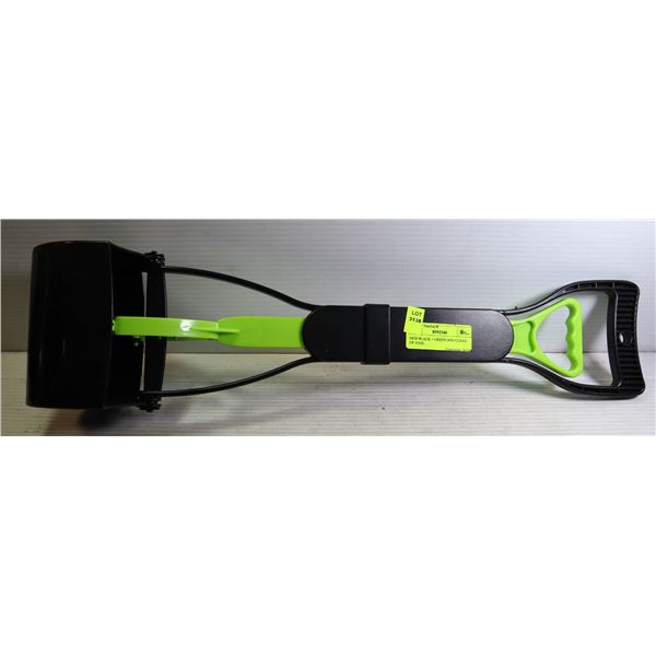 NEW BLACK + GREEN DOG CLEAN UP TOOL