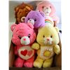 Image 1 : BOX WITH COLLECTION OF 5 CAREBEARS INCL.