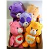 Image 1 : BOX WITH COLLECTION OF 5 CAREBEARS INCL.