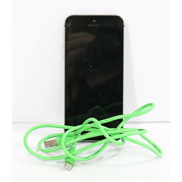 IPHONE SE WITH CHARGING CABLE