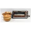 G.E. TOASTER OVEN AND 9 PIECE WOODEN BOWL SET