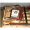 Image 1 : PALLET OF PICTURE FRAMES