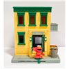 Image 2 : VINTAGE SESAME ST.2 SIDED STORE/APARTMENT, 13 FIGU