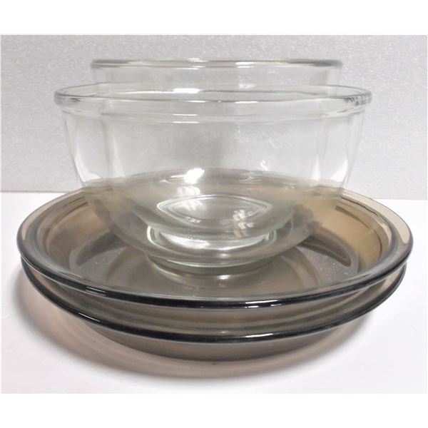 Two Pie Plates and Two Glass Mixing Bowls