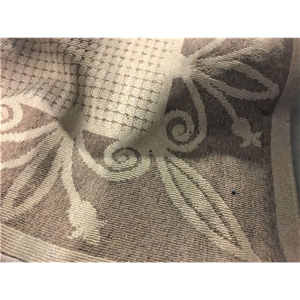 Carpet, dimensions 5Ft x 7Ft