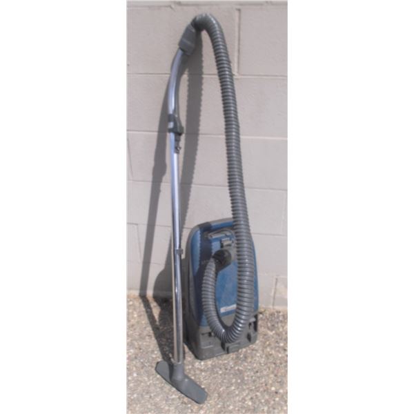 Kenmore Vacuum Cleaner