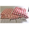 Image 1 : Gingham Picnic Table Set - Table Cloth and Bench Pads