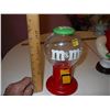 Image 2 : 2 M&M candy dispensers