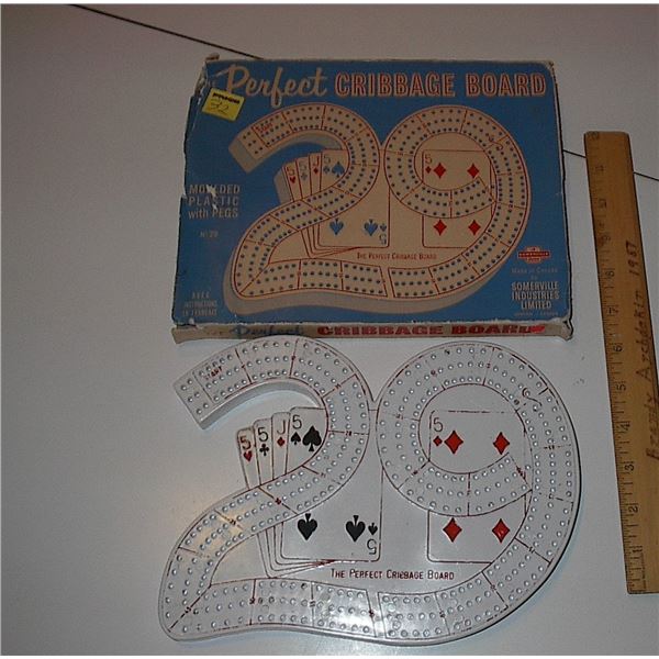 Cribbage board