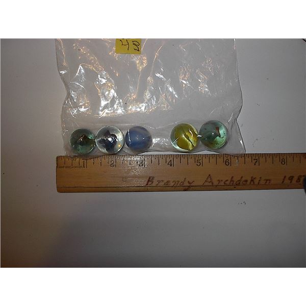 Bag of five large marbles