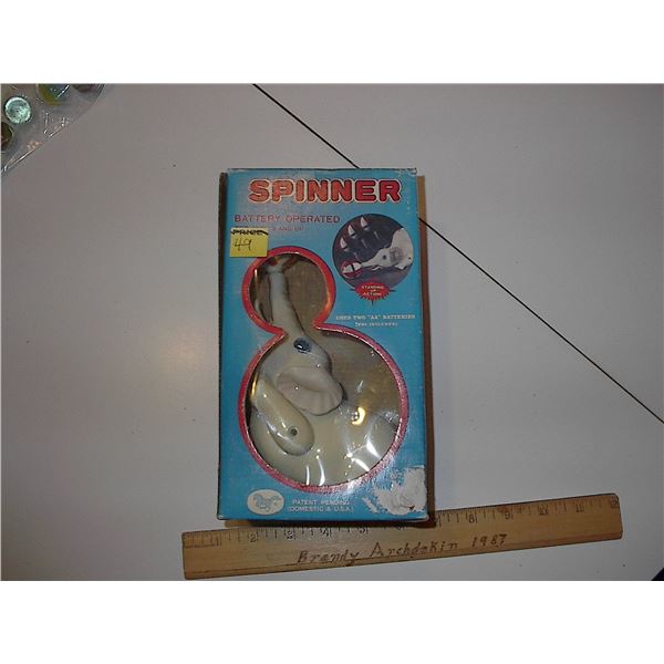 toy elephant spinner
