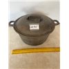Image 2 : 10" Cast Iron Dutch Oven