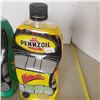 Image 3 : Quaker state and Pennzoil plastic oil car