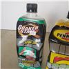 Image 4 : Quaker state and Pennzoil plastic oil car