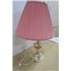 Image 3 : Table Lamp With Shade