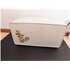 Image 1 : 667 VINTAGE BREAD BOX