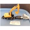 Image 2 : 687 JOHN DEERE BACK HOE ON TRUCK & TRAILER  ERTL