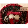 Image 2 : 1042-5 RED BIRDS, CHRISTMAS SALT/PEPPER SHAKERS AND VINTAGE BASKET