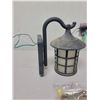 Image 3 : Outdoor light, garden hose watering attachment