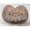 Image 2 : Antique tractor seat