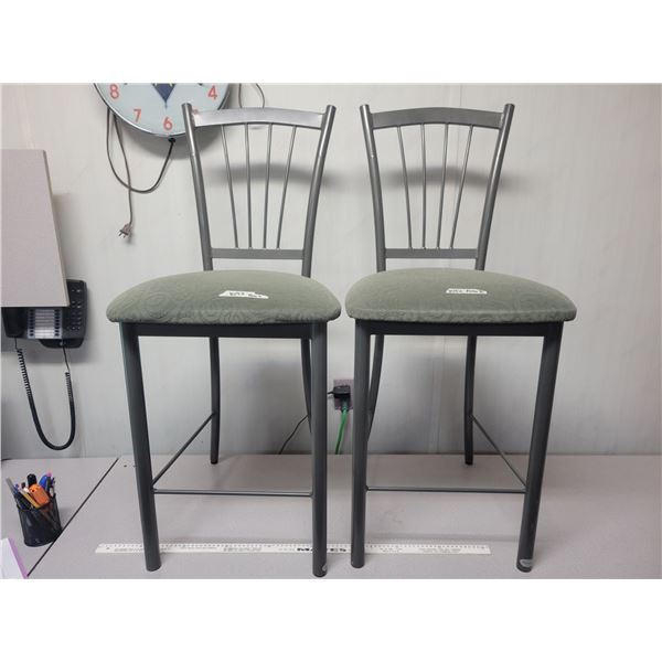 2 bar heightgreen metal chairs